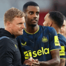 Isak Newcastle Konflik