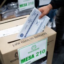 Kontroversi Politik dalam Bayang-bayang Olahraga