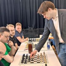Matthias Blübaum Taklukkan 40 Lawan di Esslingen