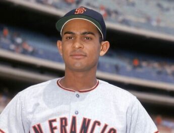 Ilustrasi jesús rojas alou untuk artikel Jesús Rojas Alou dan Rekor Enam Hit di Wrigley Field