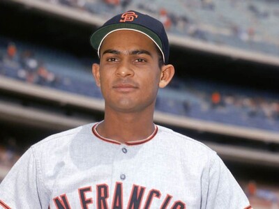 Jesús Rojas Alou: Rekor 6 Hit di Wrigley Field Ilustrasi jesús rojas alou untuk artikel Jesús Rojas Alou dan Rekor Enam Hit di Wrigley Field
